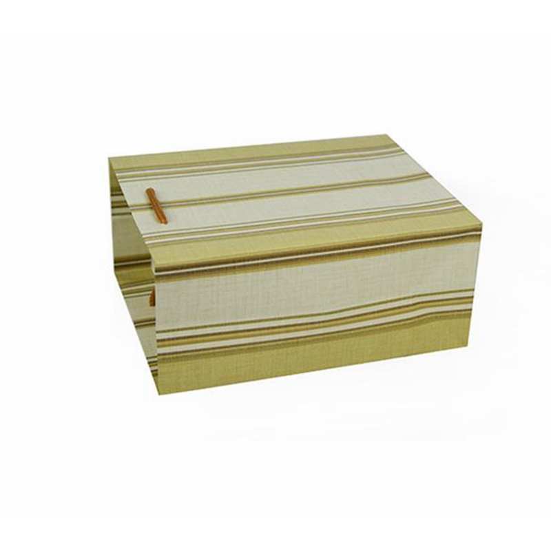 Wholesale custom logo printed retail paper shopping bag with handle