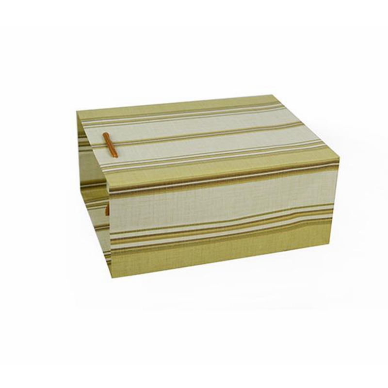 Wholesale custom logo printed retail paper shopping bag with handle