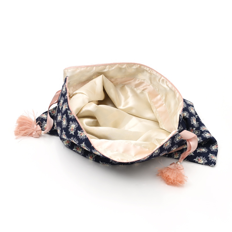 Custom popular dust stain gift silk handmade drawstring bag