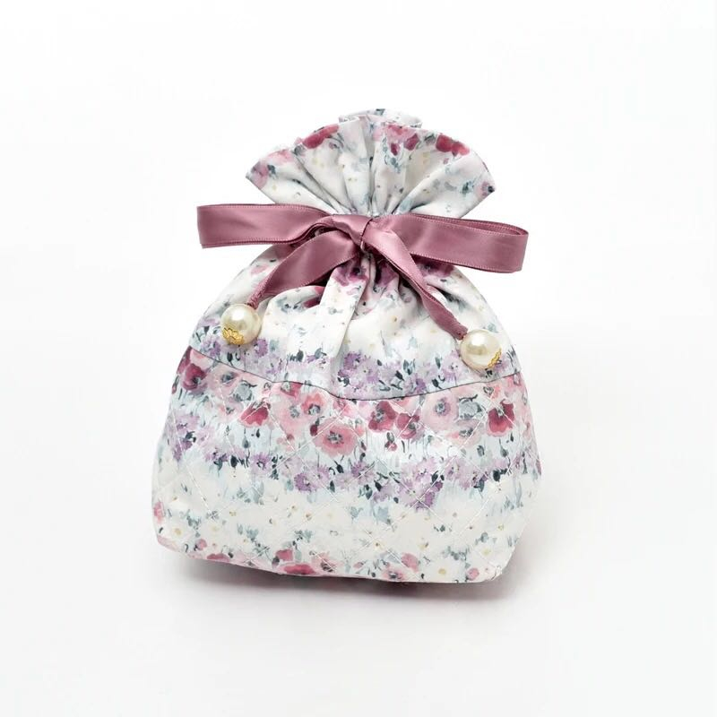 Custom logo satin jewelry bags with metal label gift drawstring bag