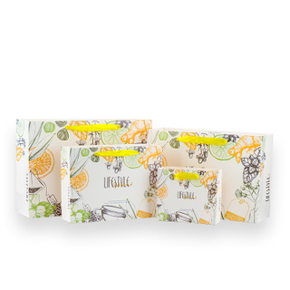 High-end new design beautiful and durable women kraft paper bag for market