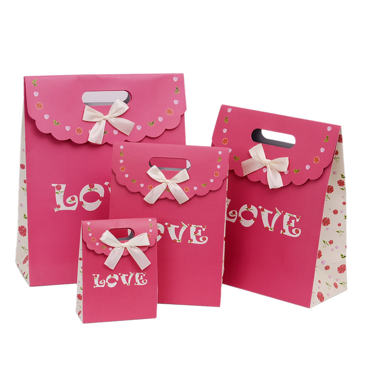 Custom love christmas pink paper small gift bags with die cut handle