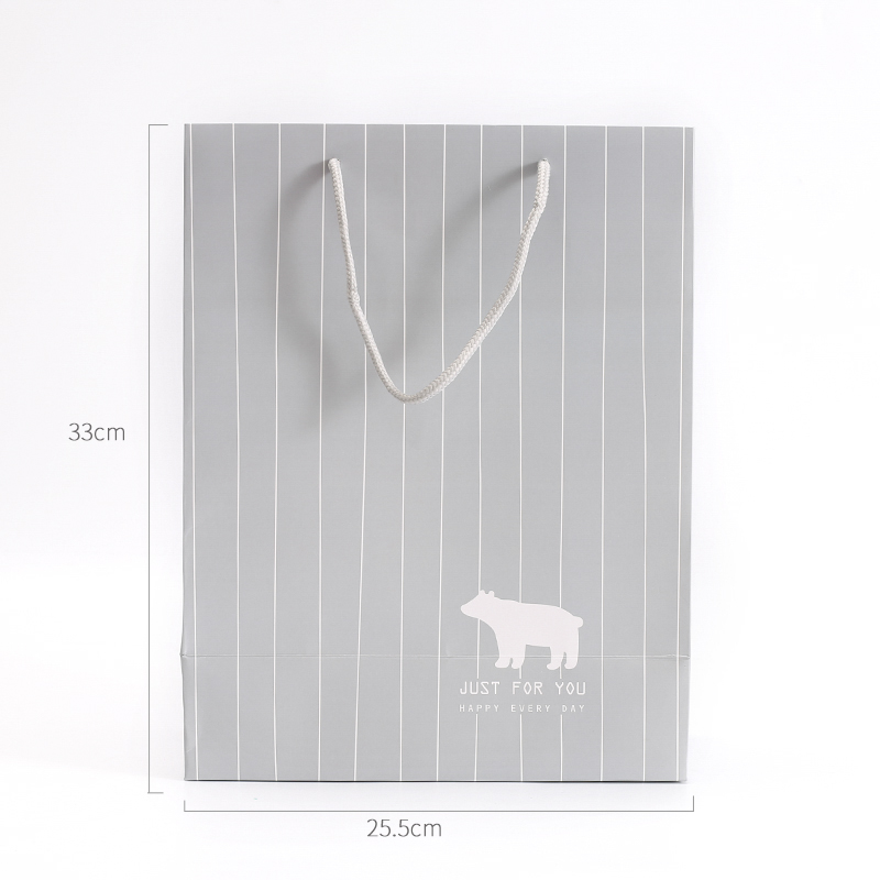Custom different patterns and sizes gift paper bag with low price 