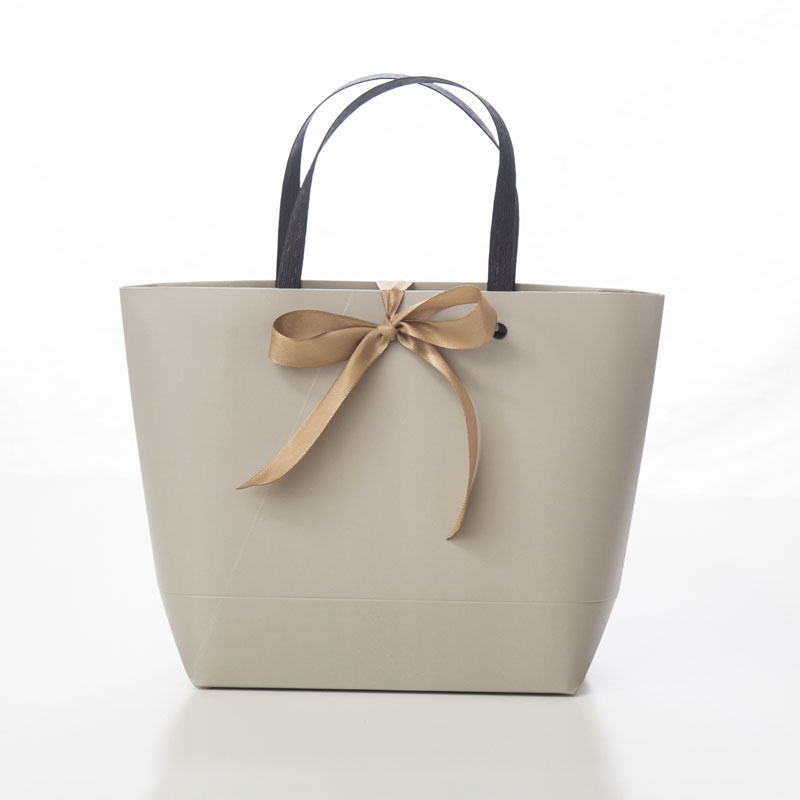 Wholesale multifunction high-end delicate durable paper bag for girls