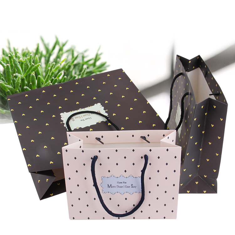 Wholesale paper bag recycled kraft paper gift bags with handle