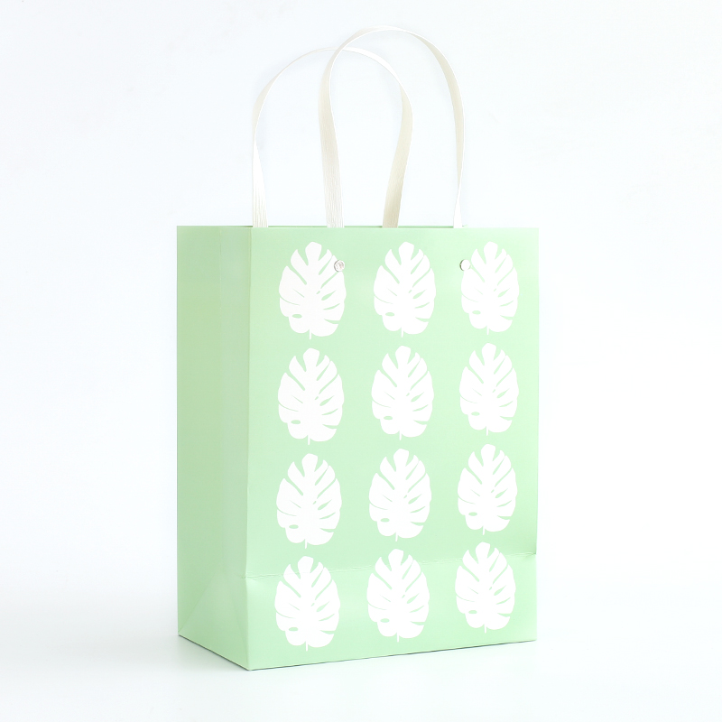 Cute pattern design waterproof and durable gift paper bag with high quality 