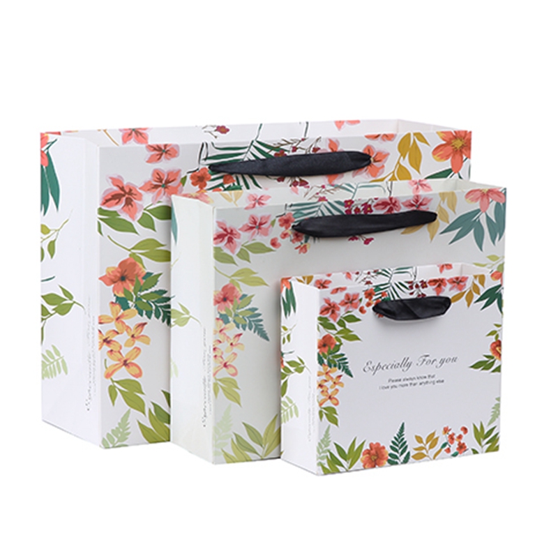 High-end new design beautiful and durable women kraft paper bag for market