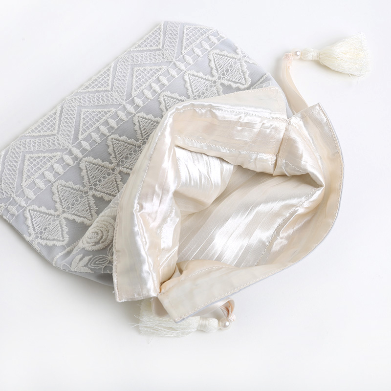 Customized printed cheap beautiful design wedding stain gift bags