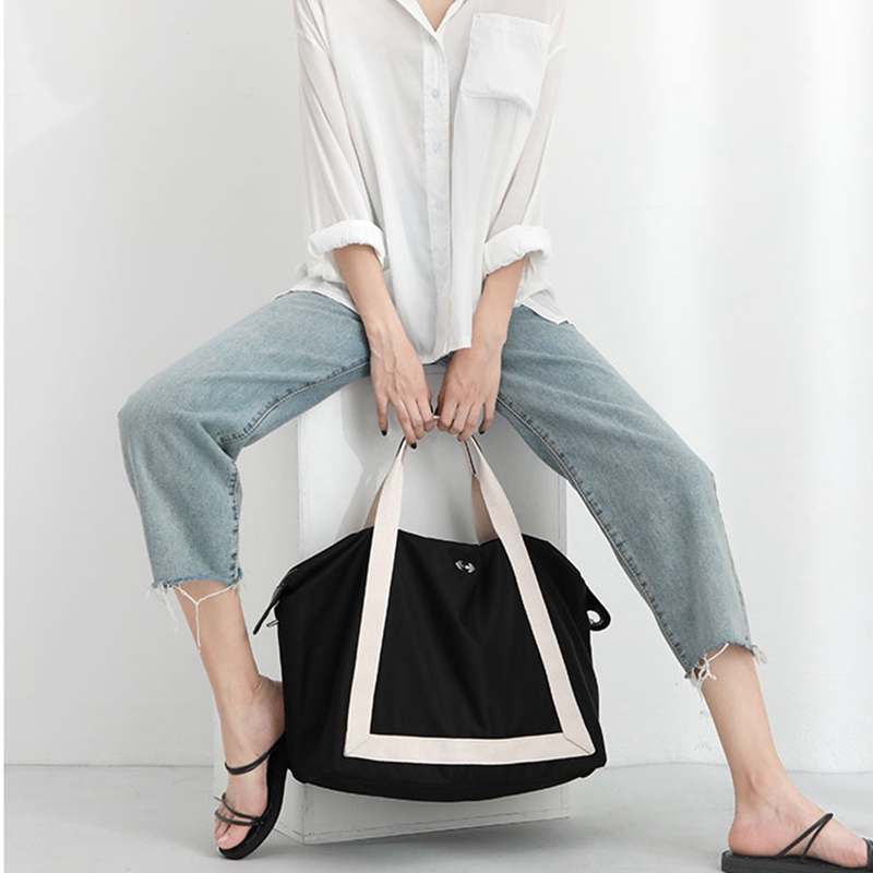 Fashion simple ladies black and white stitching shoulder baggage bag fitness bag travel tote bag