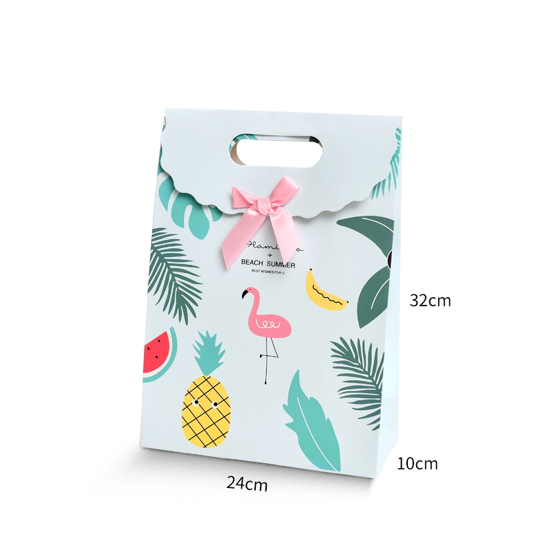 Custom design luxury famous brand packaging paper bag with custom logo and handle