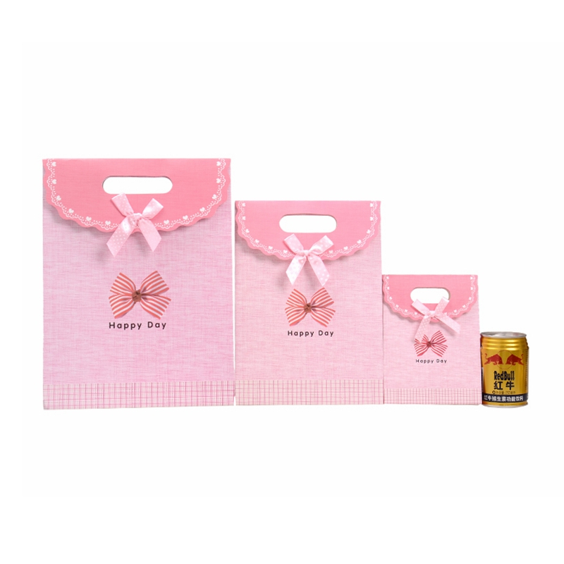 China wholesale decorative luxury recyclable fashion gift paper bags with your own logo