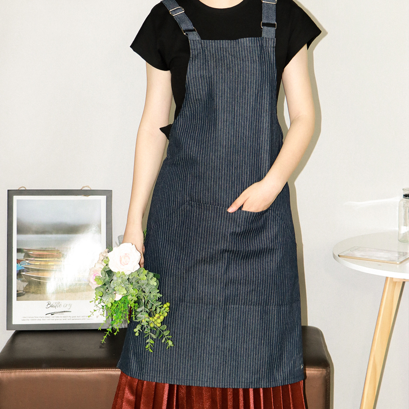 Deep blue strpe 8 oz polyester cotton canvas kitchen cooking apron for restsurant or household