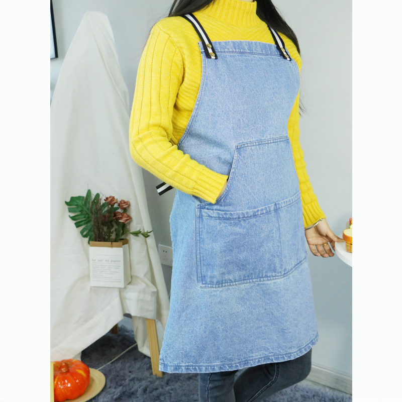 Washable denim canvas apron with large functional pockets for restaurant coffee shop and home kitchen