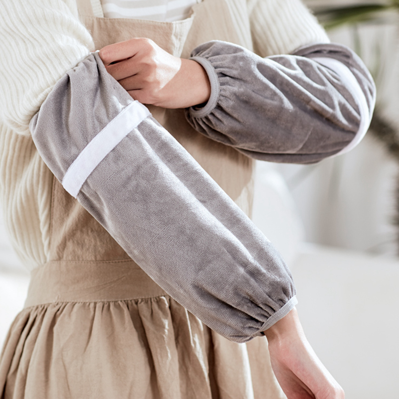 Fashionable and generousccc oversleeve working sleeve with fleece for spring and winter