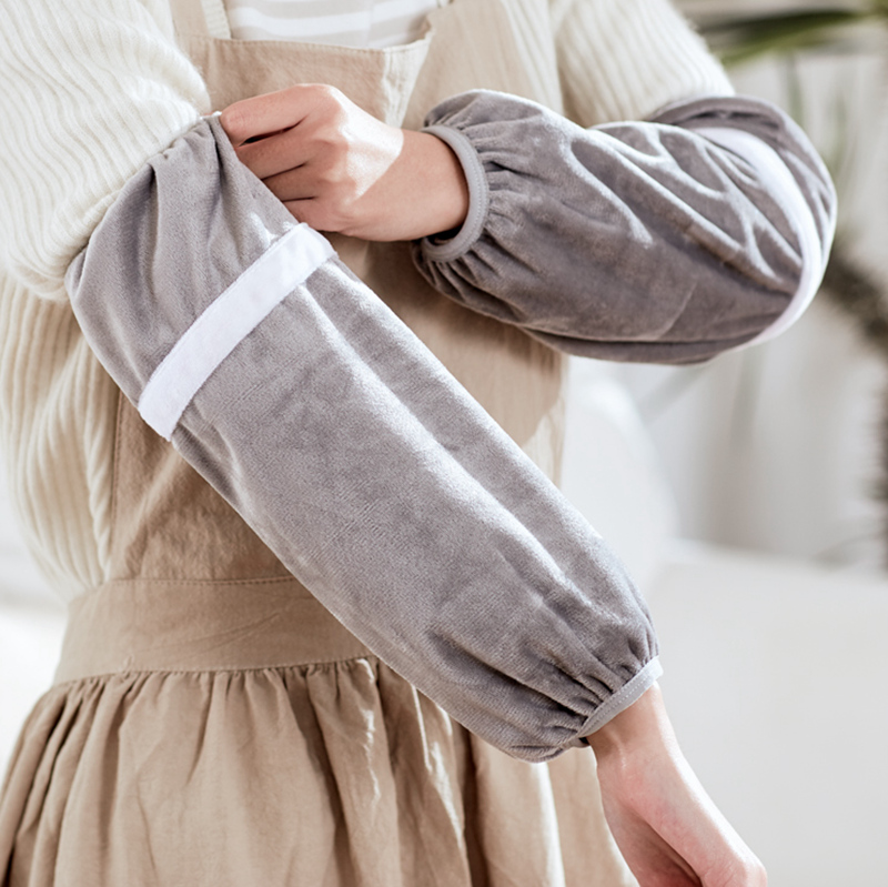 Fashionable and generousccc oversleeve working sleeve with fleece for spring and winter