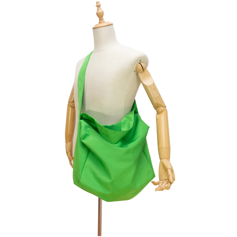 New high-capacity waterproof nylon fabric strong durable fitness bag travel storage bag with logo printed custom