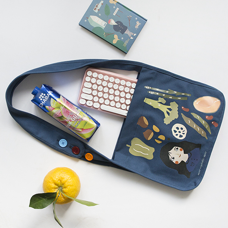 Cartoon funny logo printed custom eco friendly breathable 16oz cotton canvas messenger bag