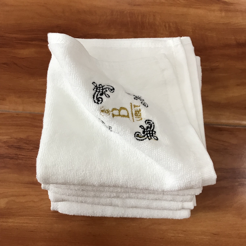 200 pcs stock goods 100% cotton two color embroidery 32x32cm white hotel face towel