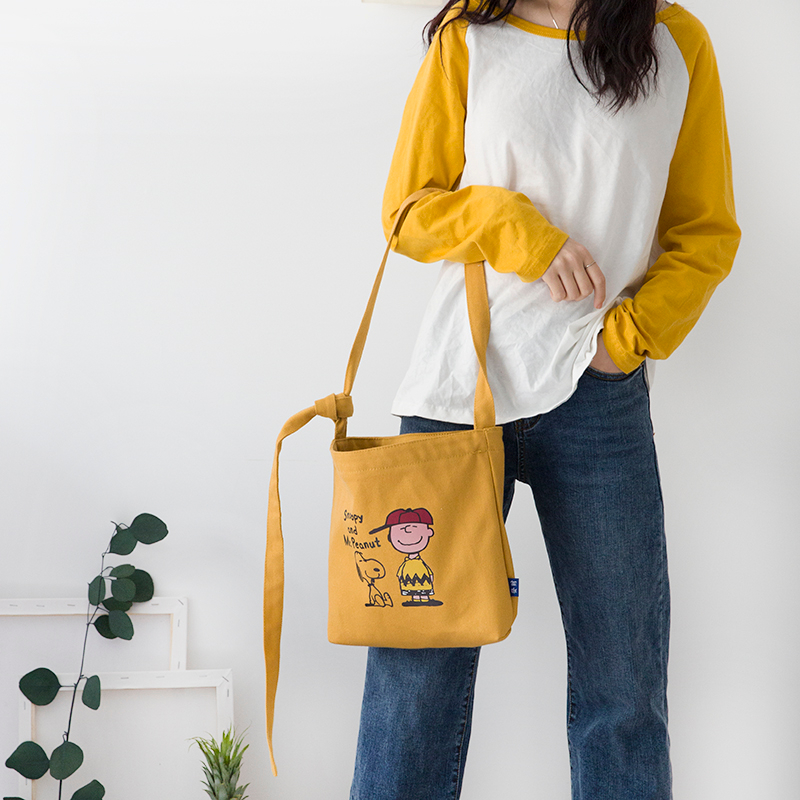  2019 new simple children's fun canvas small Messenger bag adjustable shoulder strap shoulder bag