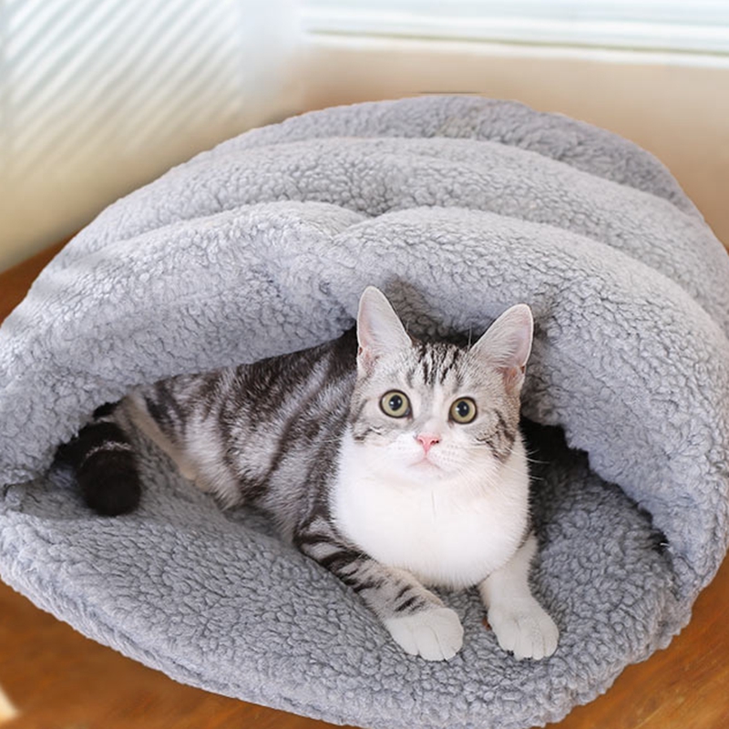 Ins fashion cat sleeping bag closed pet cat house cat room deep sleep kennel for winter warm