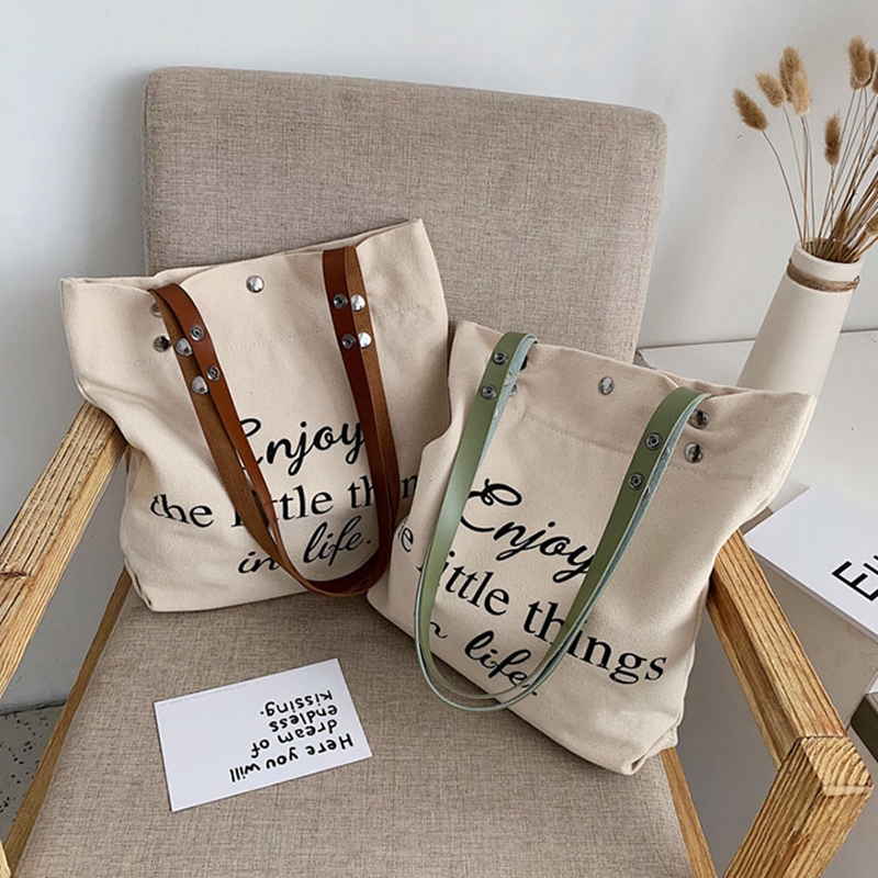 2019 new Korean version fashion letter printing shoulder messenger ins canvas bag