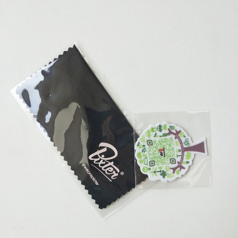 Microfiber material and mobile phone use sticky dusting screen cleaner